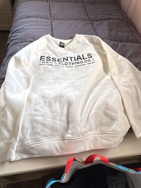 ESSENTIALS White Crewneck Sweatshirt